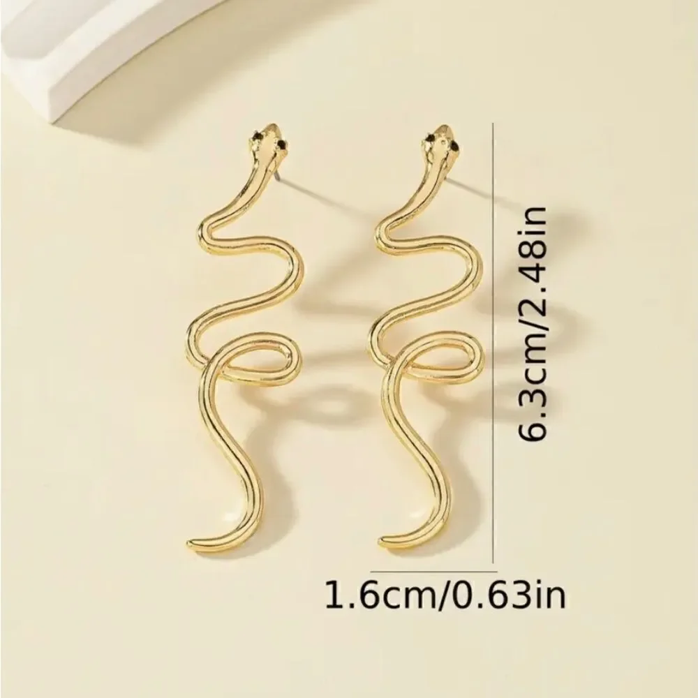 🐍 Stunning shiny gold slithery snake earrings 🐍